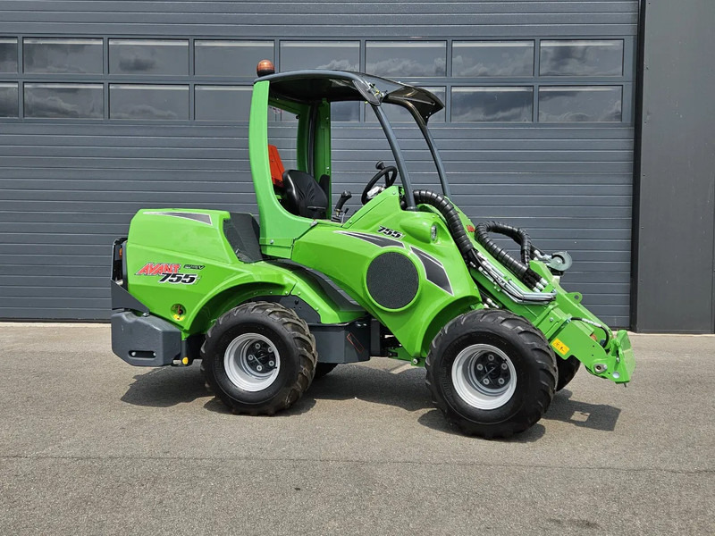 Avant 755i Rental mini-shovel - اللودر المجنزر صغير: صورة 2 Avant 755i Rental mini-shovel - اللودر المجنزر صغير: صورة 2