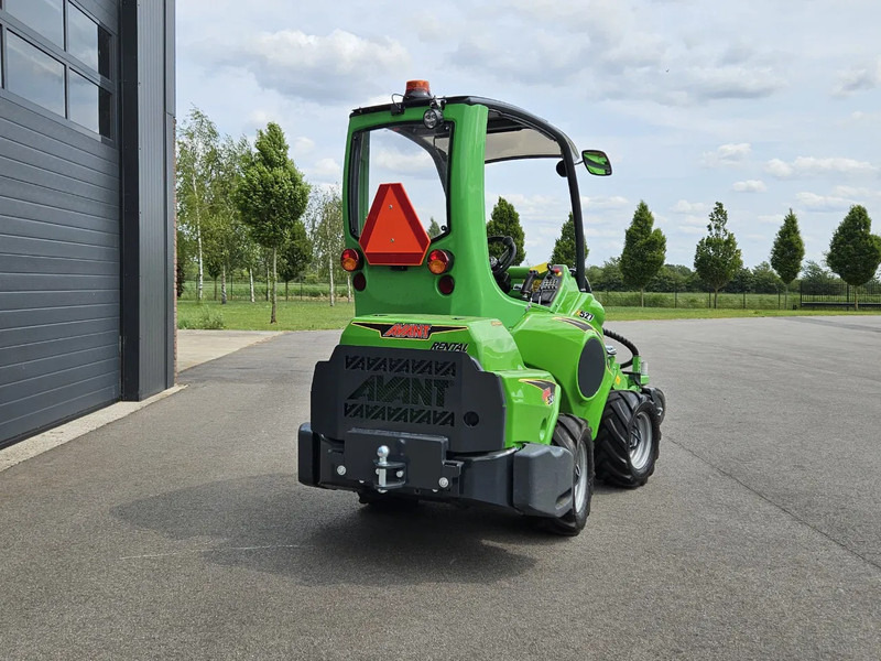 Avant E527 Rental mini-shovel - اللودر المجنزر صغير: صورة 4 Avant E527 Rental mini-shovel - اللودر المجنزر صغير: صورة 4