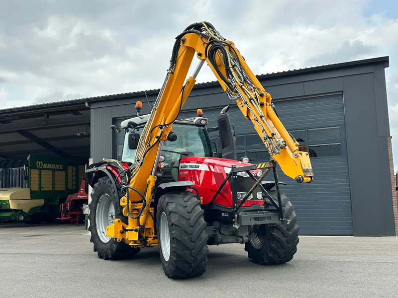 Massey Ferguson 6713S Dyna 6 - جرار: صورة 1 Massey Ferguson 6713S Dyna 6 - جرار: صورة 1