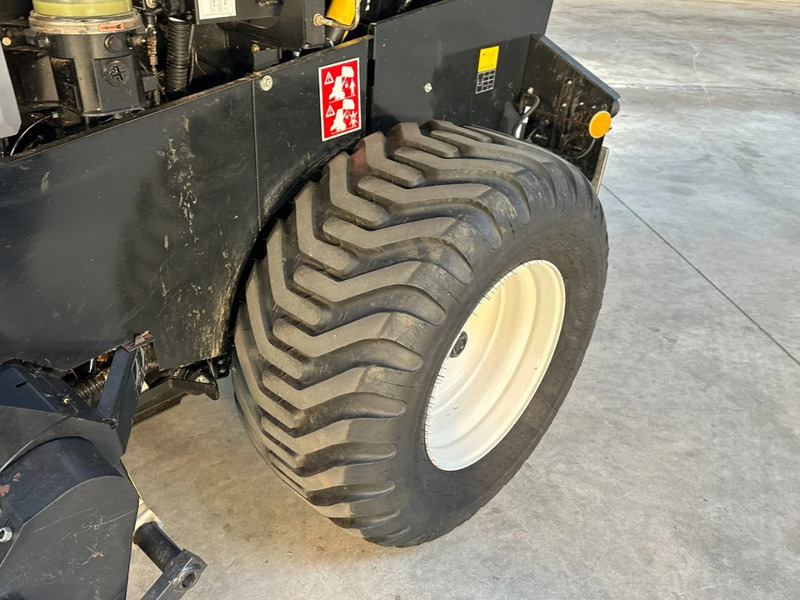 حصادة New Holland Roll baler 125: صورة 12
