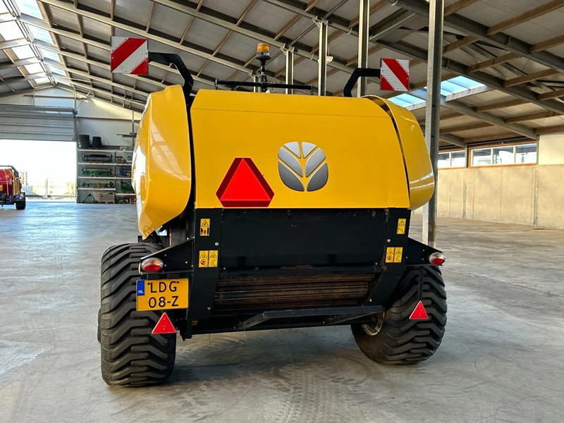 حصادة New Holland Roll baler 125: صورة 14
