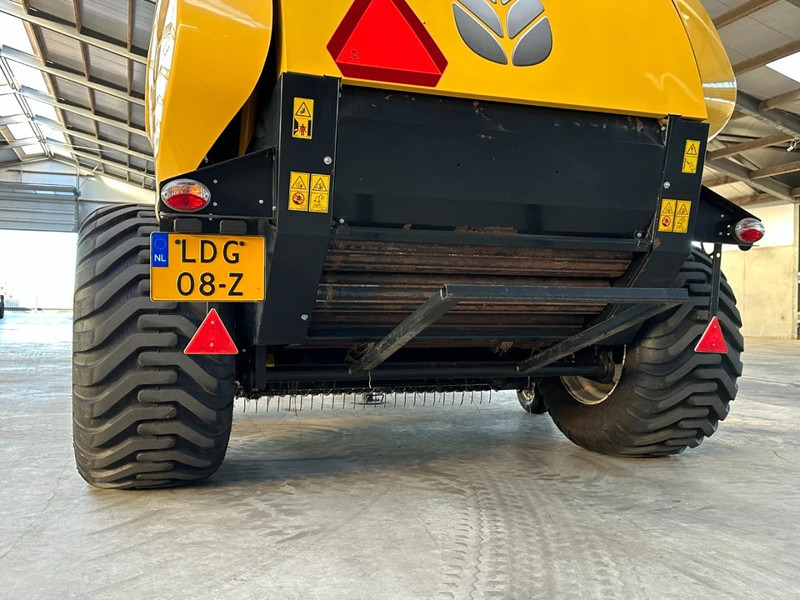 حصادة New Holland Roll baler 125: صورة 15