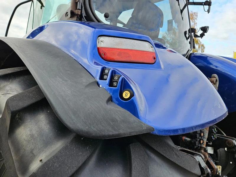 جرار New Holland T7.230AC Autocommand: صورة 13 جرار New Holland T7.230AC Autocommand: صورة 13