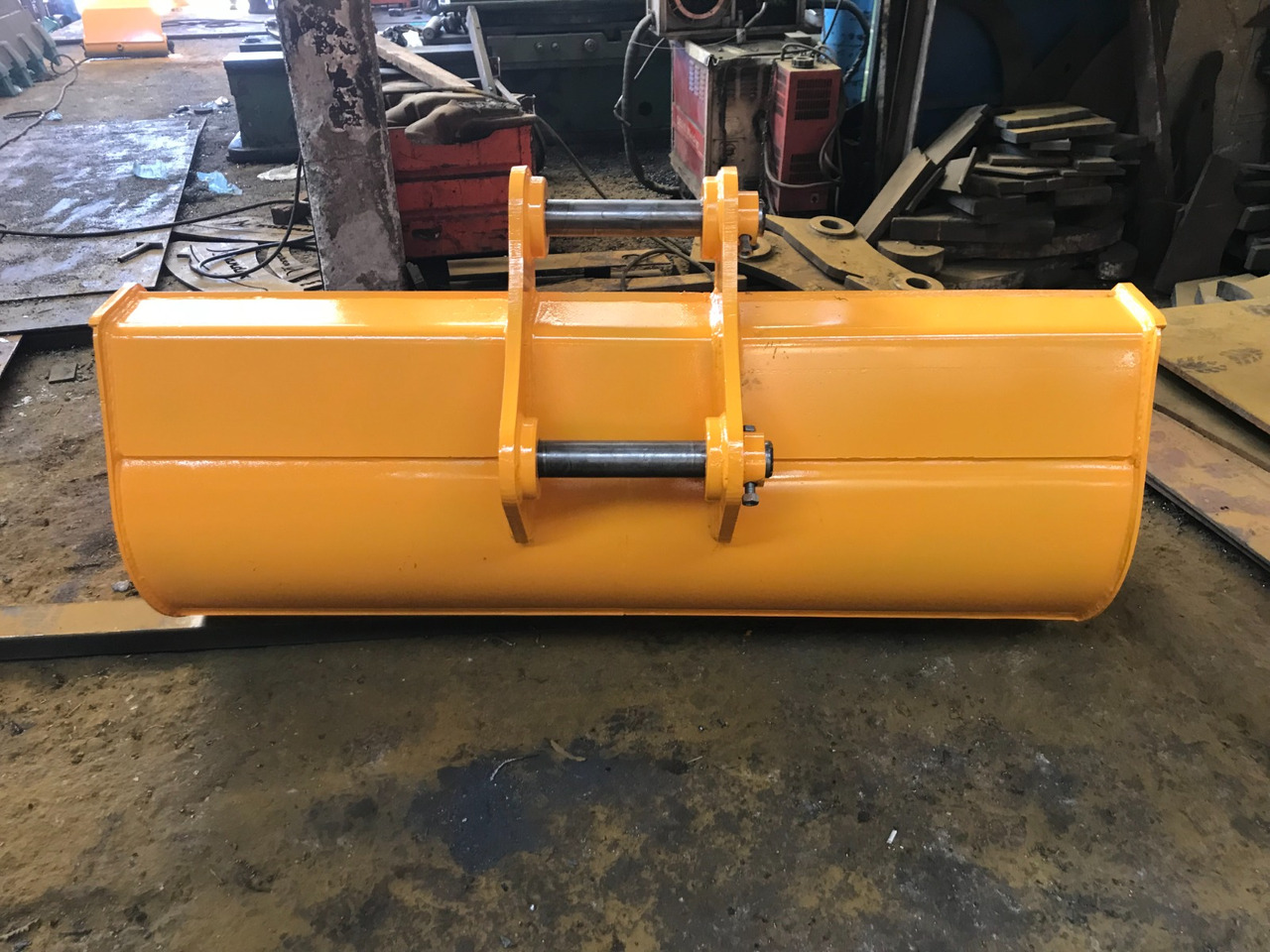 Volvo - بكت شيول - آلات البناء: صورة 5 Volvo - بكت شيول - آلات البناء: صورة 5