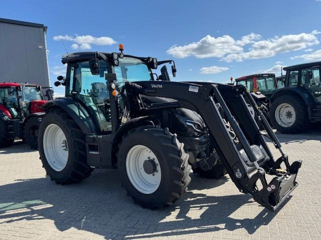 Valtra G125 Ecopower Active, 115 uur!! FH+PTO+Voorlader - جرار: صورة 4 Valtra G125 Ecopower Active, 115 uur!! FH+PTO+Voorlader - جرار: صورة 4