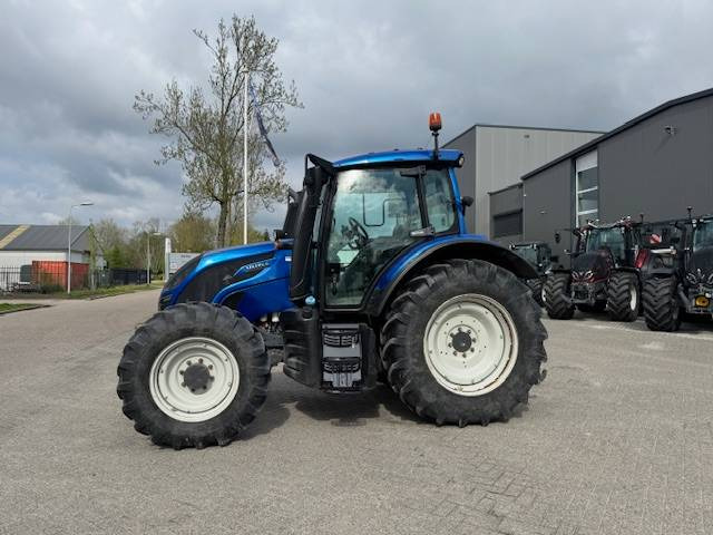 Valtra N134 Versu Smart Touch, GPS - جرار: صورة 1 Valtra N134 Versu Smart Touch, GPS - جرار: صورة 1