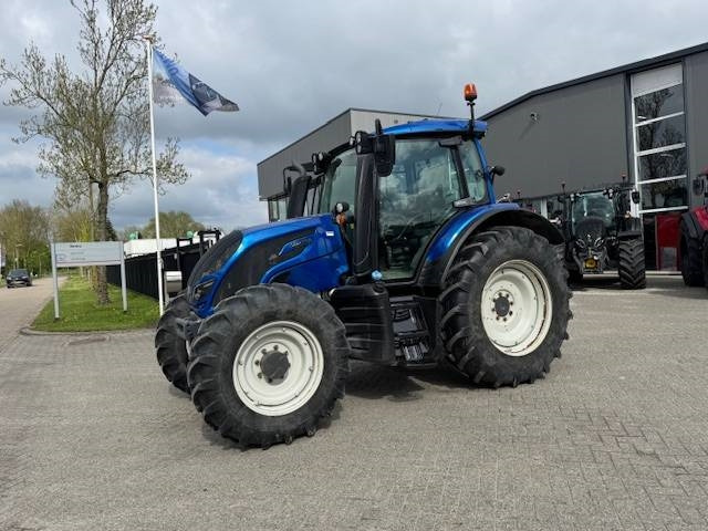Valtra N134 Versu Smart Touch, GPS - جرار: صورة 3 Valtra N134 Versu Smart Touch, GPS - جرار: صورة 3