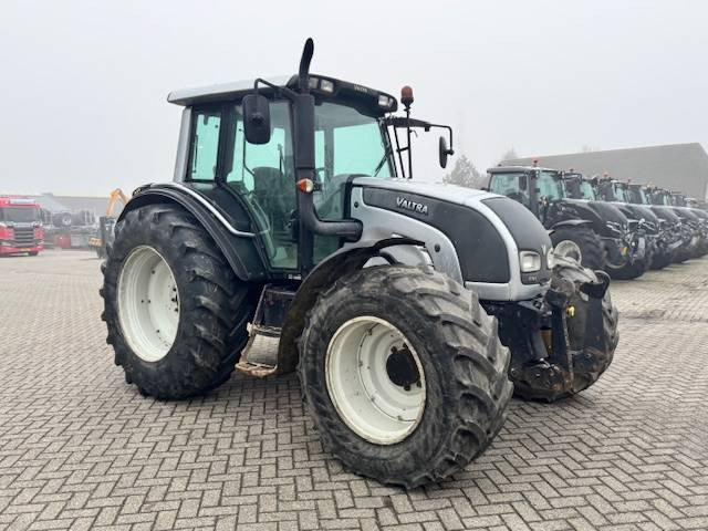 جرار Valtra N141 hitech, Fronthef, Frontpto: صورة 14