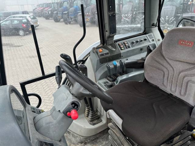 جرار Valtra N141 hitech, Fronthef, Frontpto: صورة 7