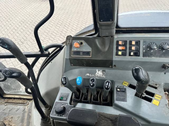 جرار Valtra N141 hitech, Fronthef, Frontpto: صورة 8