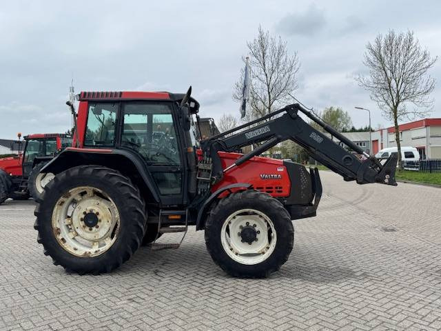 Valtra Valmet 6650 Hitech, voorlader, vloeistofkoppeling - جرار: صورة 4 Valtra Valmet 6650 Hitech, voorlader, vloeistofkoppeling - جرار: صورة 4