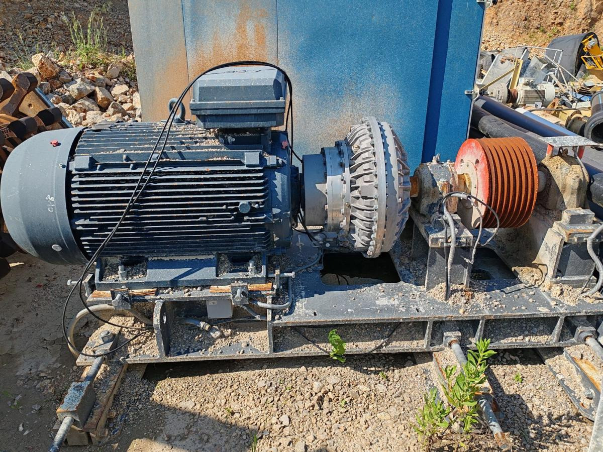 Sandvik GM420-14 - كسارة التصادمية: صورة 1 Sandvik GM420-14 - كسارة التصادمية: صورة 1