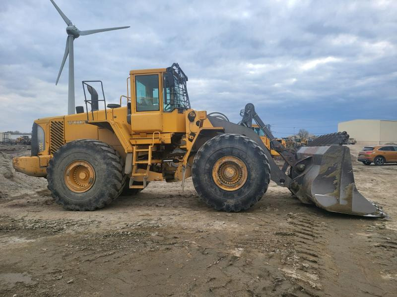 Volvo L 220 E - اللودر بعجل: صورة 1 Volvo L 220 E - اللودر بعجل: صورة 1