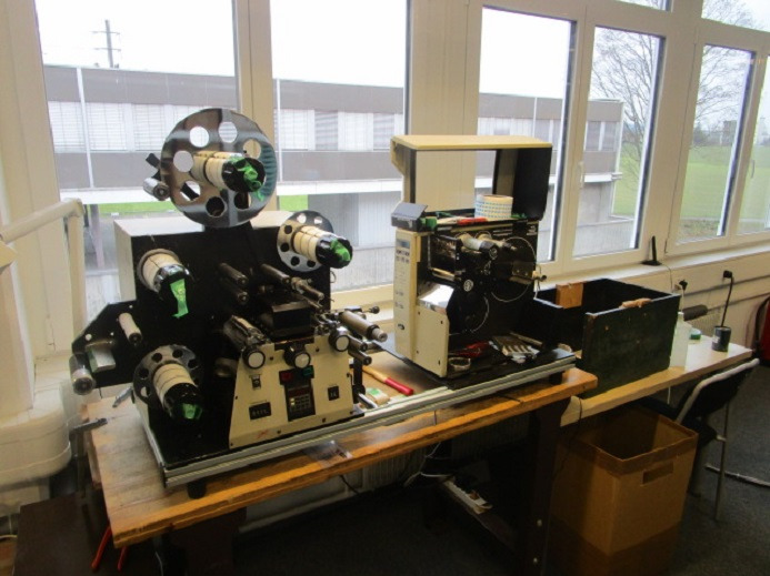 BARCODEDRUCKER / ETIKETTENDRUCKER ZEBRA 96XiIII MIT FARBBÄNDERN - آلات الطباعة: صورة 1 BARCODEDRUCKER / ETIKETTENDRUCKER ZEBRA 96XiIII MIT FARBBÄNDERN - آلات الطباعة: صورة 1