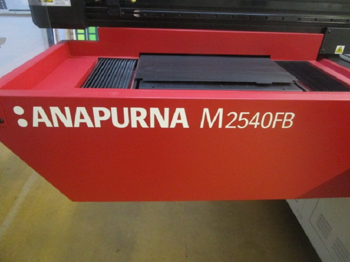 FLACHBETT-UV-GROSSFORMATDRUCKER AGFA ANAPURNA M2540 FB - آلة الطباعة الرقمية: صورة 3 FLACHBETT-UV-GROSSFORMATDRUCKER AGFA ANAPURNA M2540 FB - آلة الطباعة الرقمية: صورة 3