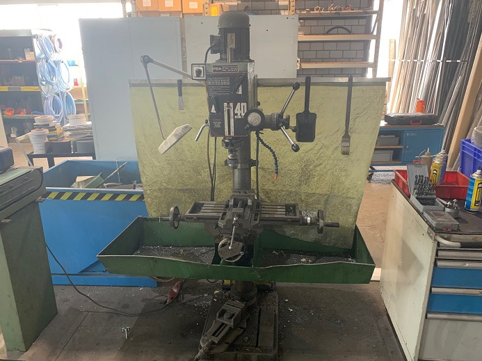 STÄNDERBOHRMASCHINE RF-40HC - آلات الطباعة: صورة 1 STÄNDERBOHRMASCHINE RF-40HC - آلات الطباعة: صورة 1