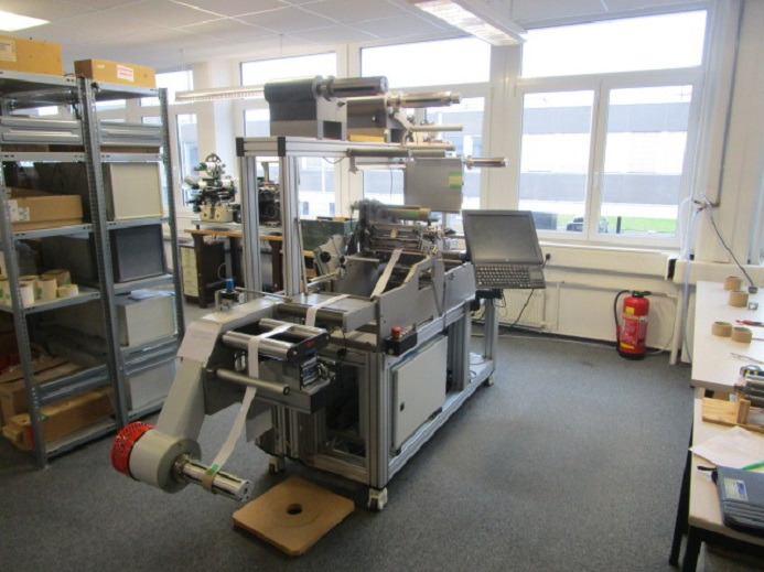 THERMOTRANSFER DRUCKSYSTEM MIT STANZE MPRINT MORLOCK LP 2000 (Drucken, Kaschieren, Stanzen) - آلات الطباعة: صورة 1 THERMOTRANSFER DRUCKSYSTEM MIT STANZE MPRINT MORLOCK LP 2000 (Drucken, Kaschieren, Stanzen) - آلات الطباعة: صورة 1