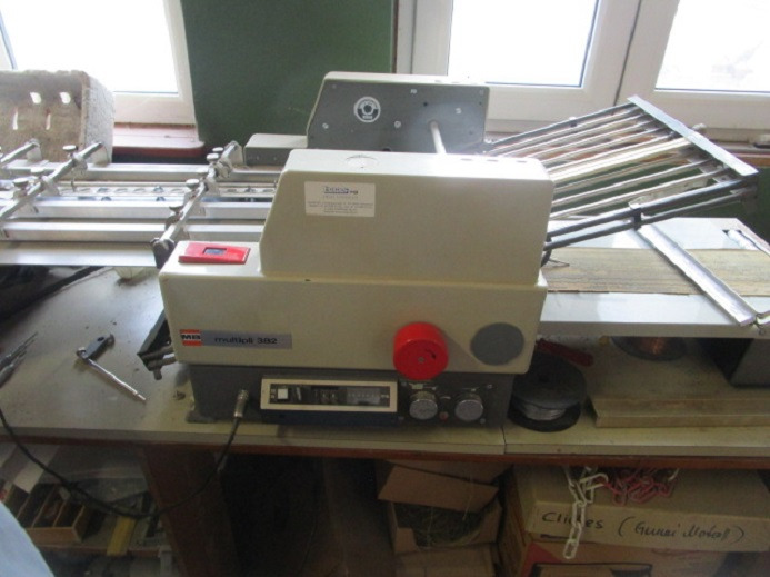 TISCH-FALZMASCHINE MB MULTIPLI 382 PBA - آلة الطي: صورة 4 TISCH-FALZMASCHINE MB MULTIPLI 382 PBA - آلة الطي: صورة 4