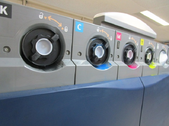 XEROX COLORPRESS 1000 / Colour 1000 mit Freeflow Printserver und Clear Toner XEROX COLORPRESS 1000 / Colour 1000 mit Freeflow Printserver und Clear Toner: صورة 11