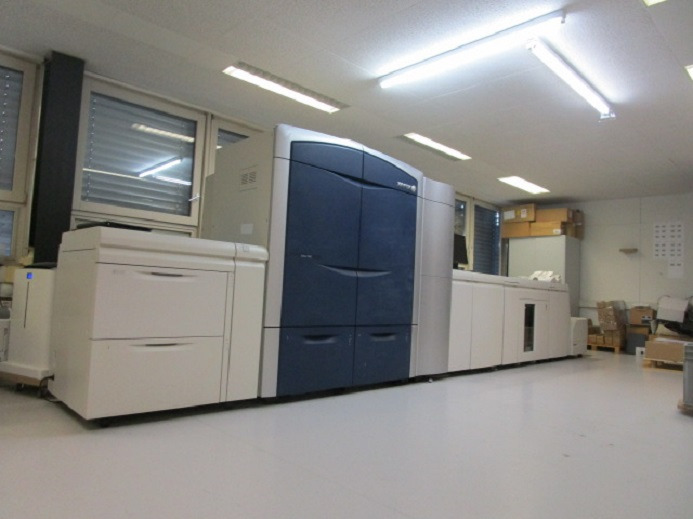 XEROX COLORPRESS 1000 / Colour 1000 mit Freeflow Printserver und Clear Toner - آلة الطباعة الرقمية: صورة 2 XEROX COLORPRESS 1000 / Colour 1000 mit Freeflow Printserver und Clear Toner - آلة الطباعة الرقمية: صورة 2