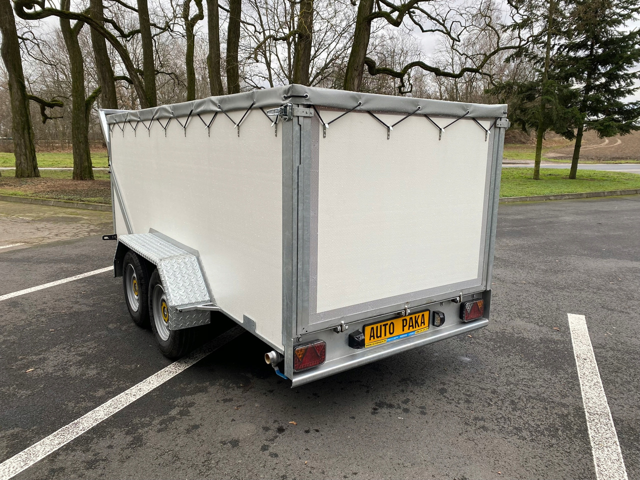 PRZYCZEPA DO PRZEWOZU ŚWIŃ / BYDŁA, DMC 2700 / TRAILER FOR TRANSPORTING PIGS / CATTLE, DMC 2700 - مقطورة نقل المواشي: صورة 3 PRZYCZEPA DO PRZEWOZU ŚWIŃ / BYDŁA, DMC 2700 / TRAILER FOR TRANSPORTING PIGS / CATTLE, DMC 2700 - مقطورة نقل المواشي: صورة 3