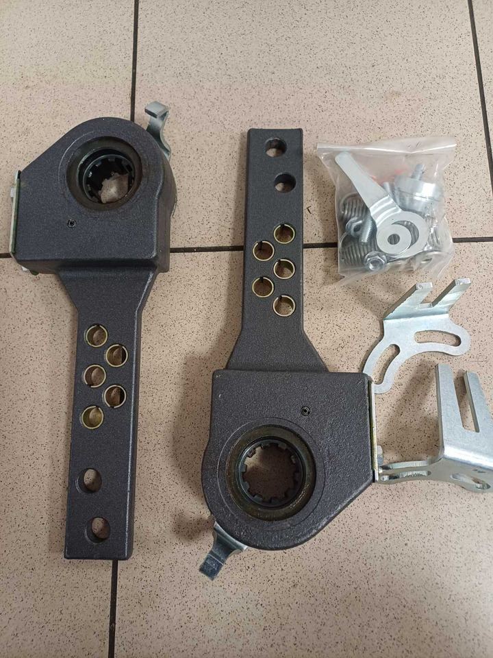 EUROPART - قطع غيار - عربة مقطورة: صورة 2 EUROPART - قطع غيار - عربة مقطورة: صورة 2