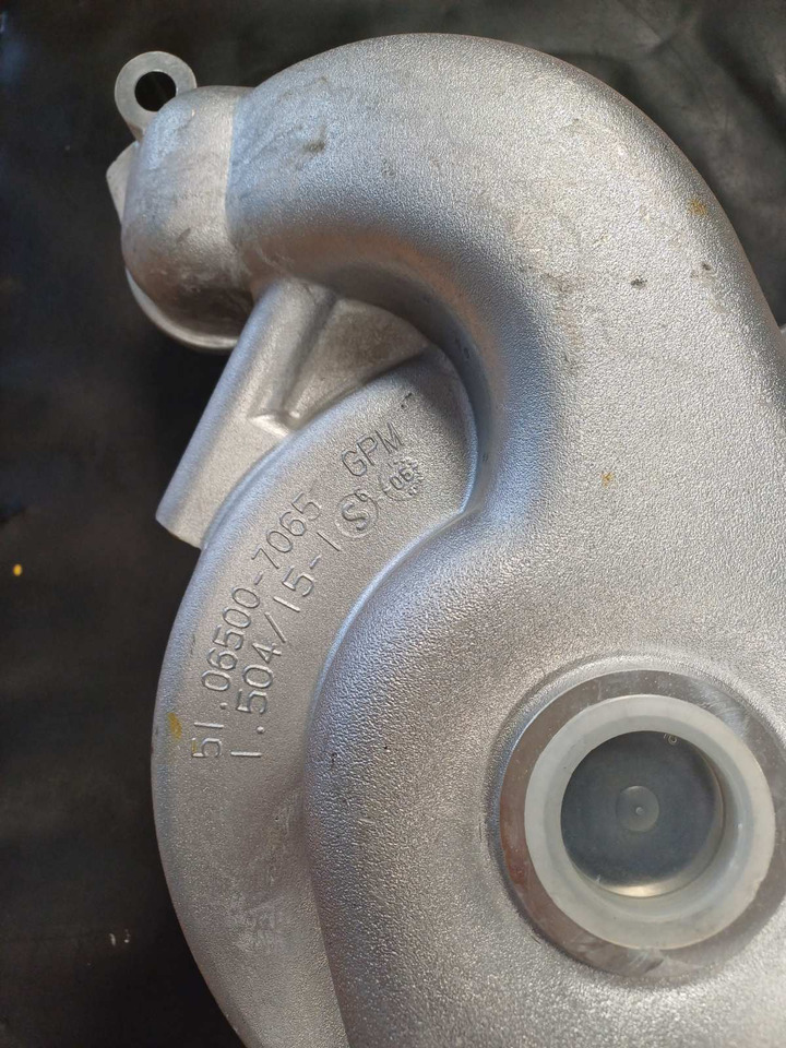 MAN OE - مضخة المبرد: صورة 3 MAN OE - مضخة المبرد: صورة 3