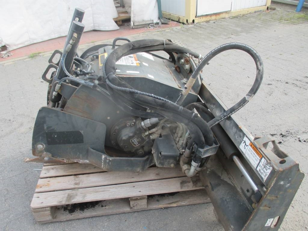 Bobcat 18 PLA - كاشطة: صورة 3 Bobcat 18 PLA - كاشطة: صورة 3