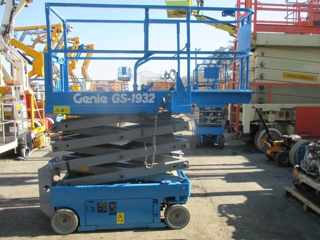 Genie GS 1932 - رافعة هيدروليكية مقصية: صورة 5 Genie GS 1932 - رافعة هيدروليكية مقصية: صورة 5