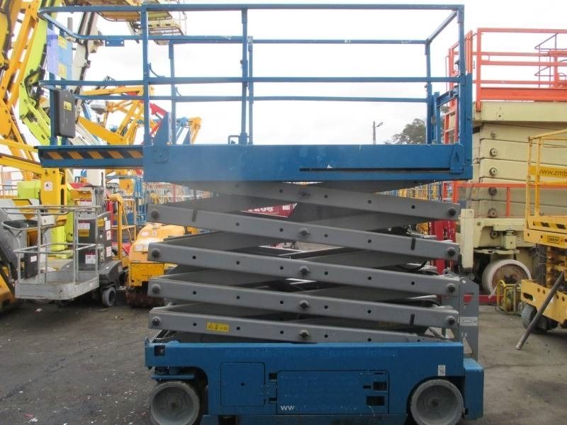 Genie GS 3232 - رافعة هيدروليكية مقصية: صورة 5 Genie GS 3232 - رافعة هيدروليكية مقصية: صورة 5