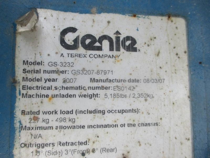 Genie GS 3232 - رافعة هيدروليكية مقصية: صورة 2 Genie GS 3232 - رافعة هيدروليكية مقصية: صورة 2