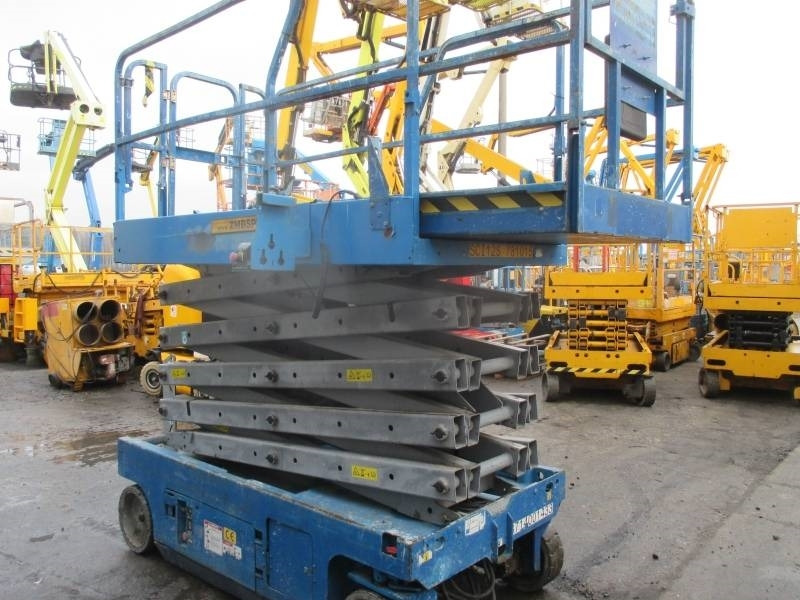 Genie GS 3246 - رافعة هيدروليكية مقصية: صورة 3 Genie GS 3246 - رافعة هيدروليكية مقصية: صورة 3