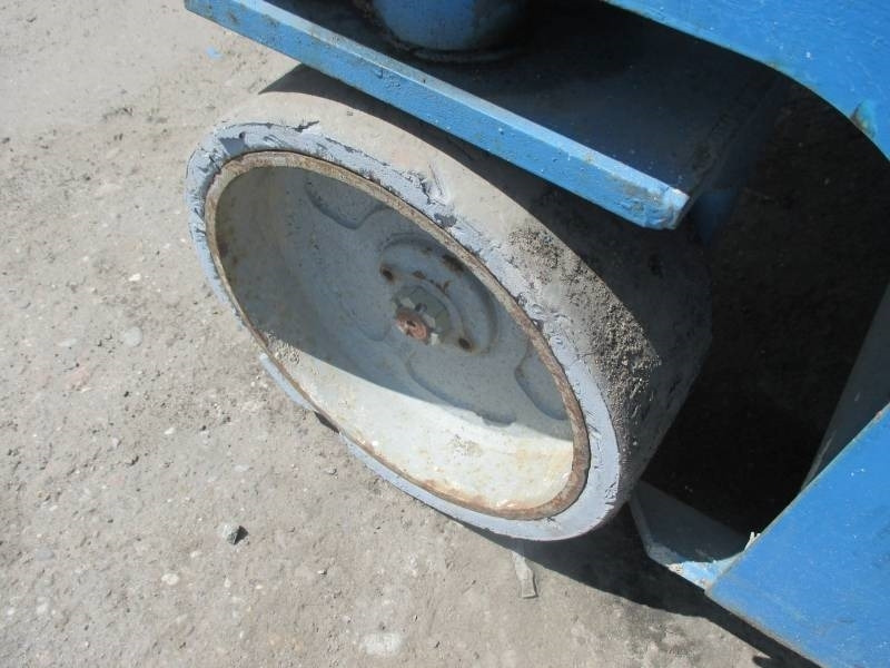 رافعة هيدروليكية مقصية Genie GS 3246: صورة 10 رافعة هيدروليكية مقصية Genie GS 3246: صورة 10