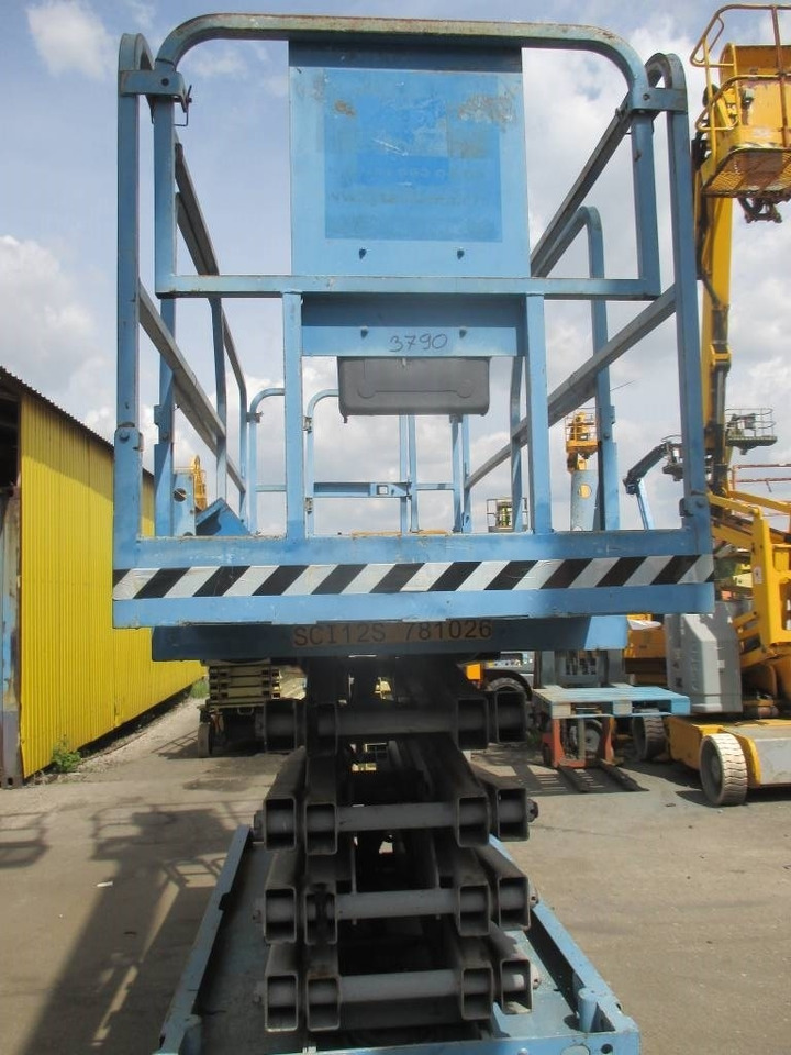 Genie GS 3246 - رافعة هيدروليكية مقصية: صورة 3 Genie GS 3246 - رافعة هيدروليكية مقصية: صورة 3