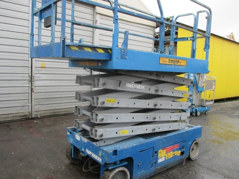 Genie GS 3246 - رافعة هيدروليكية مقصية: صورة 2 Genie GS 3246 - رافعة هيدروليكية مقصية: صورة 2