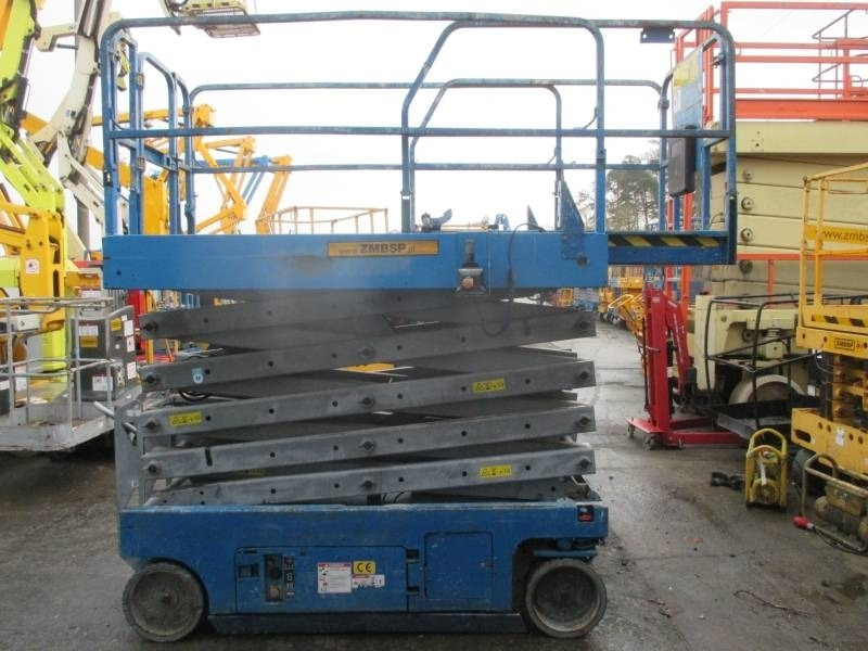 Genie GS 3246 - رافعة هيدروليكية مقصية: صورة 4 Genie GS 3246 - رافعة هيدروليكية مقصية: صورة 4