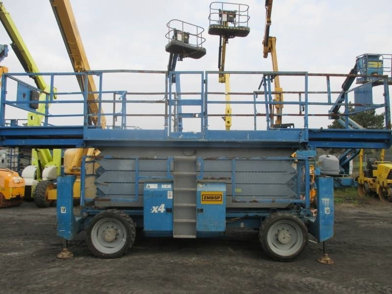 Genie GS 5390 RT - رافعة هيدروليكية مقصية: صورة 2 Genie GS 5390 RT - رافعة هيدروليكية مقصية: صورة 2