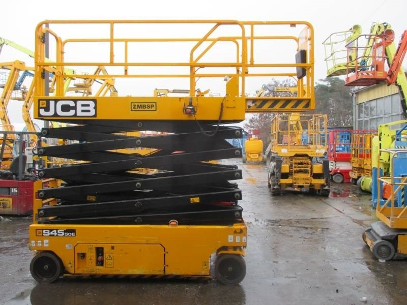 JCB S4550E - رافعة هيدروليكية مقصية: صورة 5 JCB S4550E - رافعة هيدروليكية مقصية: صورة 5