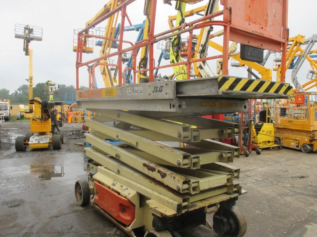 JLG 3246 ES - رافعة هيدروليكية مقصية: صورة 4 JLG 3246 ES - رافعة هيدروليكية مقصية: صورة 4