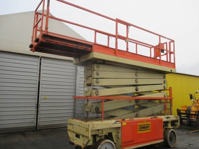 JLG Liftlux 180-12 - رافعة هيدروليكية مقصية: صورة 2 JLG Liftlux 180-12 - رافعة هيدروليكية مقصية: صورة 2