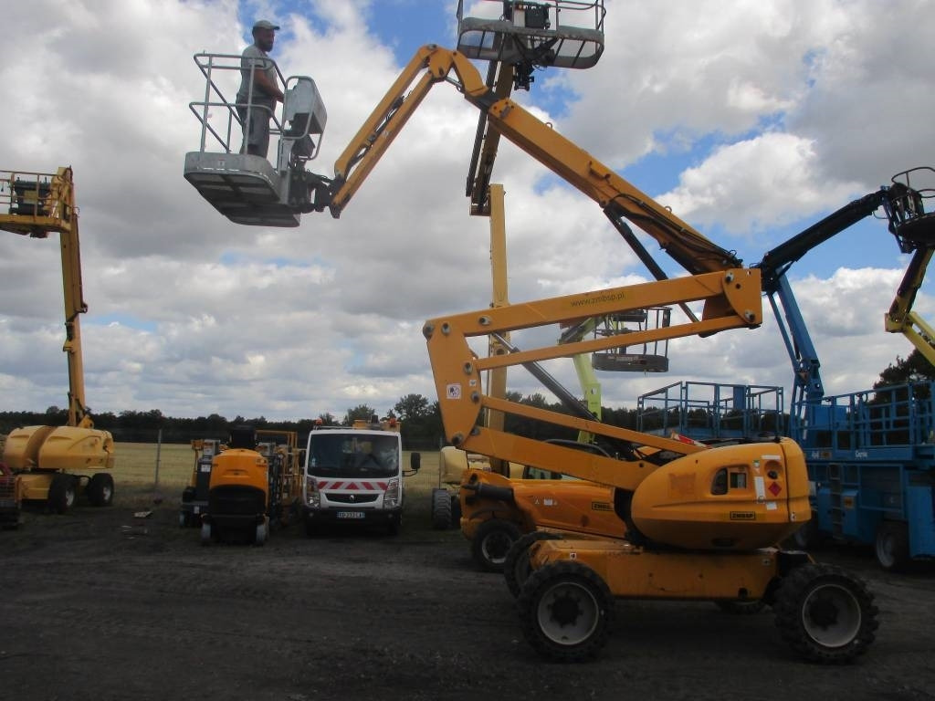 Manitou 160 ATJ - شاحنة ذراع مفصلي: صورة 1 Manitou 160 ATJ - شاحنة ذراع مفصلي: صورة 1
