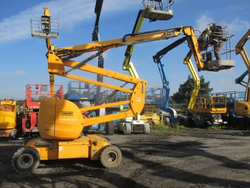 Manitou 170 AETJ Bi-Energy - شاحنة ذراع مفصلي: صورة 1 Manitou 170 AETJ Bi-Energy - شاحنة ذراع مفصلي: صورة 1
