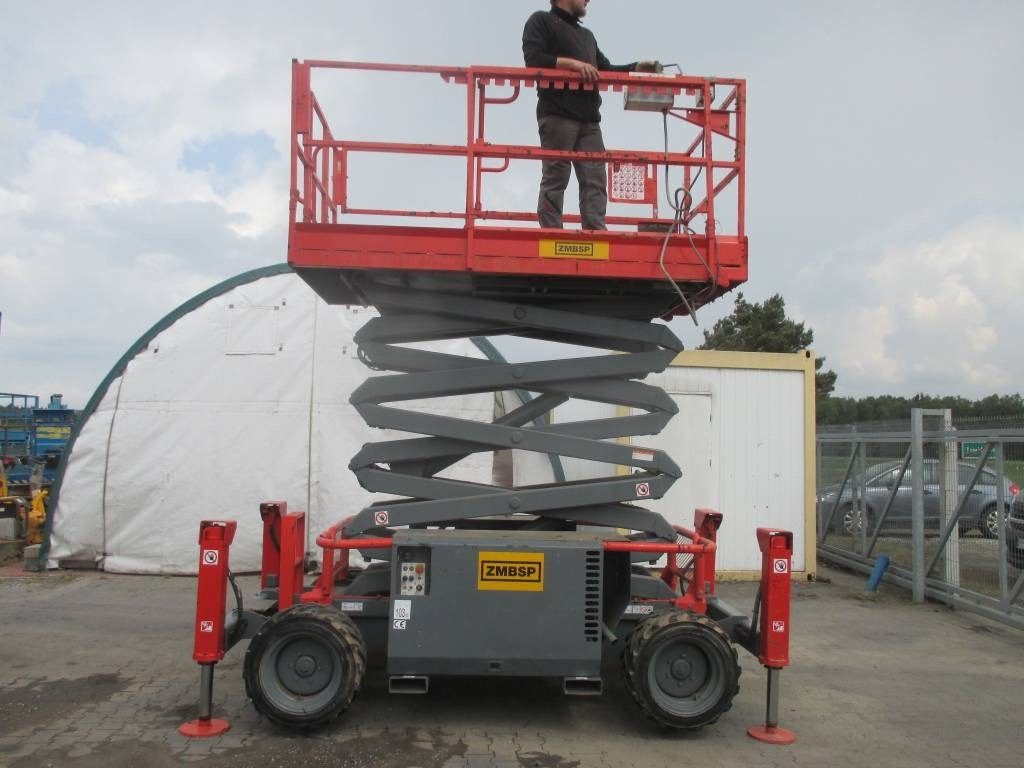 SkyJack SJ 6832 RT - رافعة هيدروليكية مقصية: صورة 1 SkyJack SJ 6832 RT - رافعة هيدروليكية مقصية: صورة 1