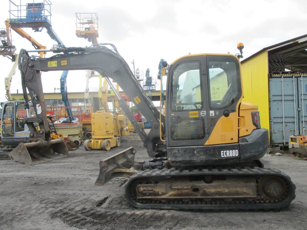 Volvo ECR 88 D - حفارة مُصَّغرة: صورة 5 Volvo ECR 88 D - حفارة مُصَّغرة: صورة 5