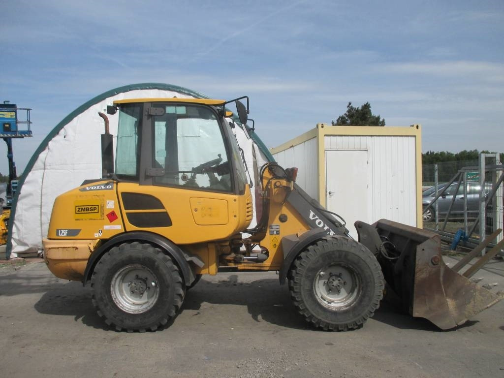 Volvo L 25 F - اللودر بعجل: صورة 1 Volvo L 25 F - اللودر بعجل: صورة 1