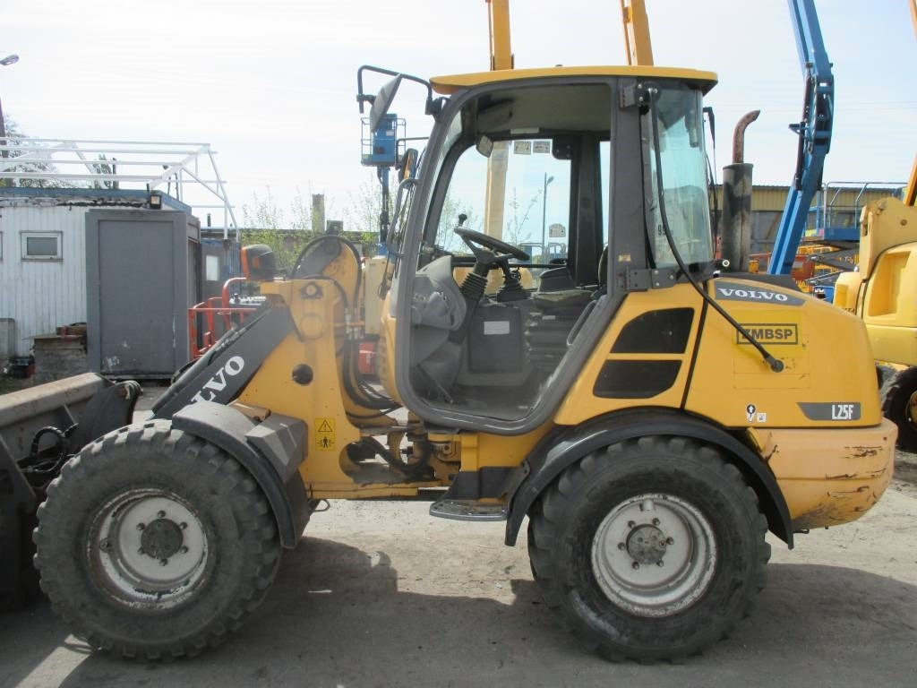 Volvo L 25 F - اللودر بعجل: صورة 5 Volvo L 25 F - اللودر بعجل: صورة 5
