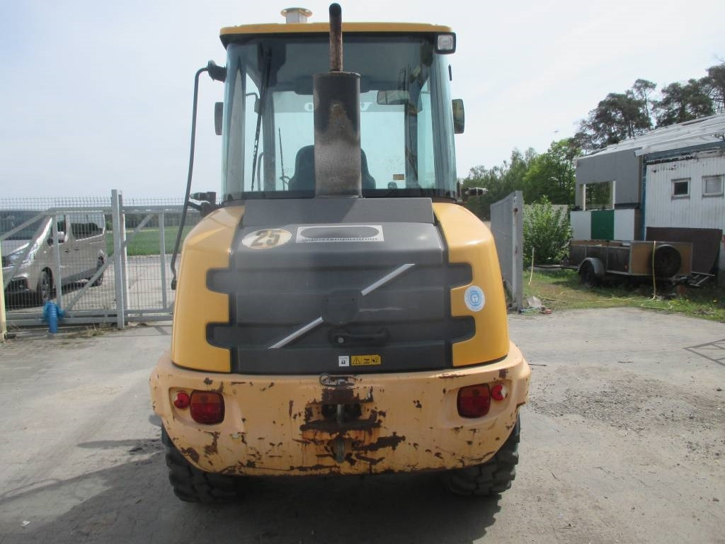 Volvo L 25 F - اللودر بعجل: صورة 3 Volvo L 25 F - اللودر بعجل: صورة 3