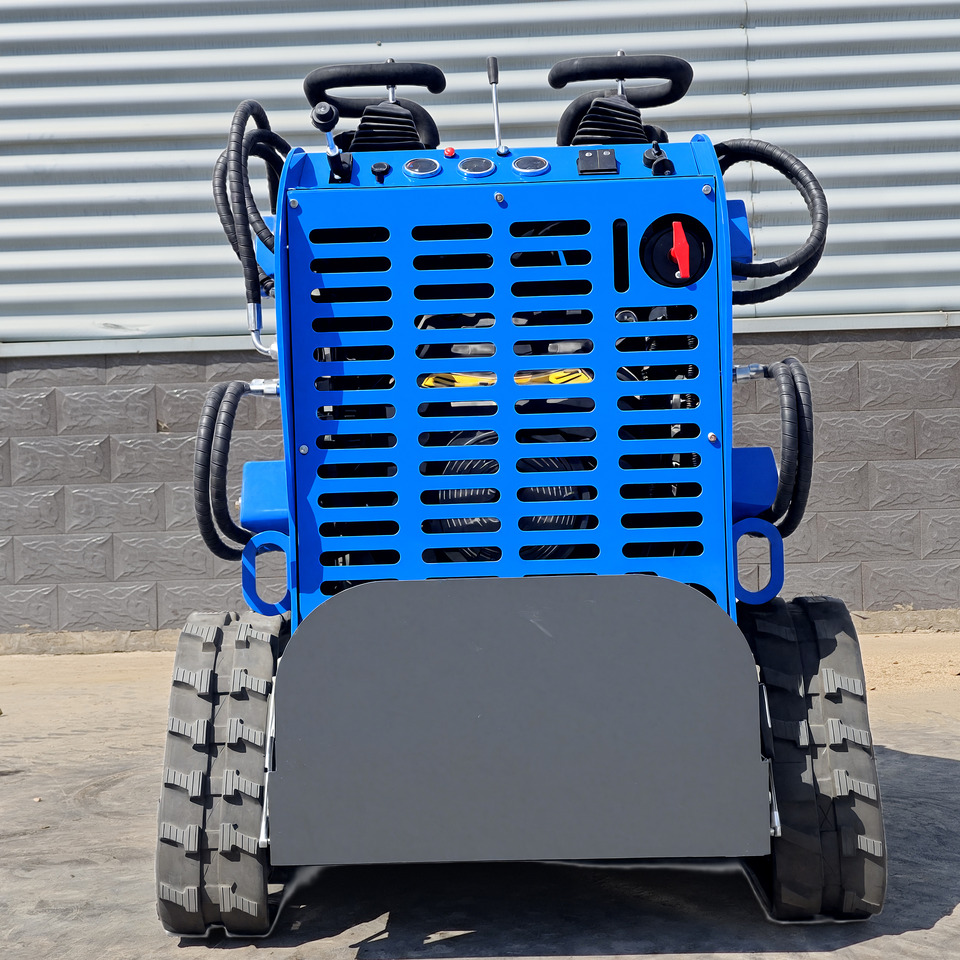LEZUM LA380 Mini Skid Steer Loader Compact Track Diesel Cheap Mini Skid Steer Loader For Sale With Mini Skid Steer Attachments 4 In 1 Bucket - شيول صغير: صورة 4 LEZUM LA380 Mini Skid Steer Loader Compact Track Diesel Cheap Mini Skid Steer Loader For Sale With Mini Skid Steer Attachments 4 In 1 Bucket - شيول صغير: صورة 4