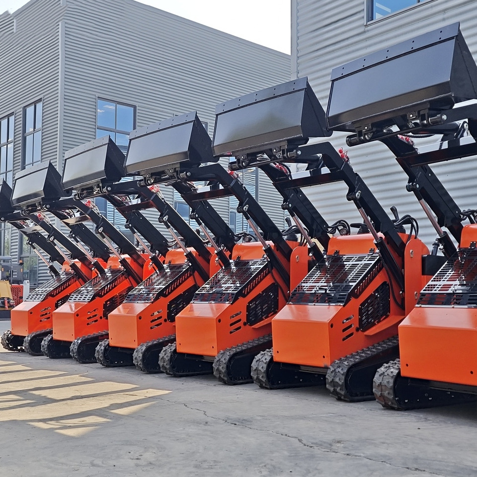 LEZUM Free Shipping Mini Skid Steer Loader Compact Track Electric/Diesel Chinese Mini Skid Steer Loader For Sale With Mini Skid Steer Attachments 4 In 1 Bucket - شيول صغير: صورة 4 LEZUM Free Shipping Mini Skid Steer Loader Compact Track Electric/Diesel Chinese Mini Skid Steer Loader For Sale With Mini Skid Steer Attachments 4 In 1 Bucket - شيول صغير: صورة 4