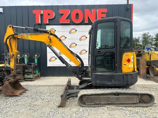 Bobcat E35 Cabine à 23 500 € HT - حفارة مُصَّغرة: صورة 2 Bobcat E35 Cabine à 23 500 € HT - حفارة مُصَّغرة: صورة 2